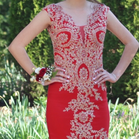 Prom dress - Picture 2 of 4